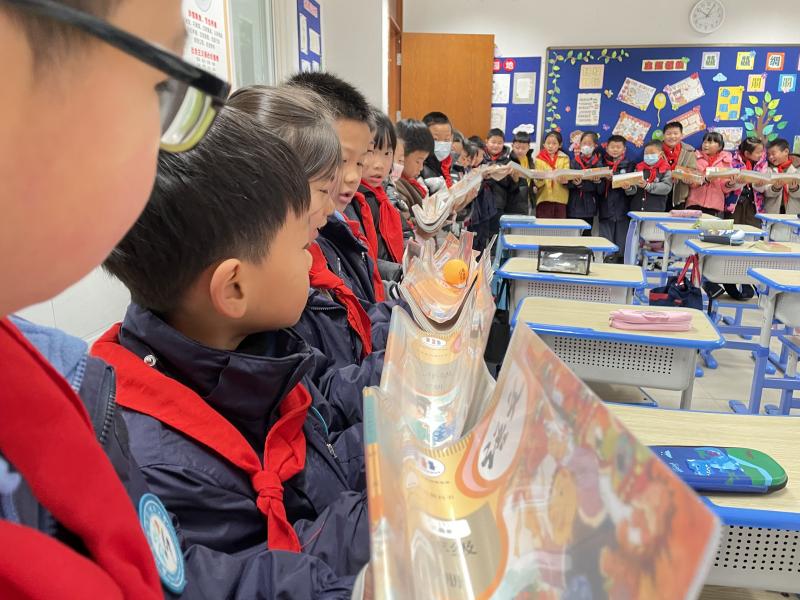 运送龙珠1.jpg 运送龙珠1.jpg