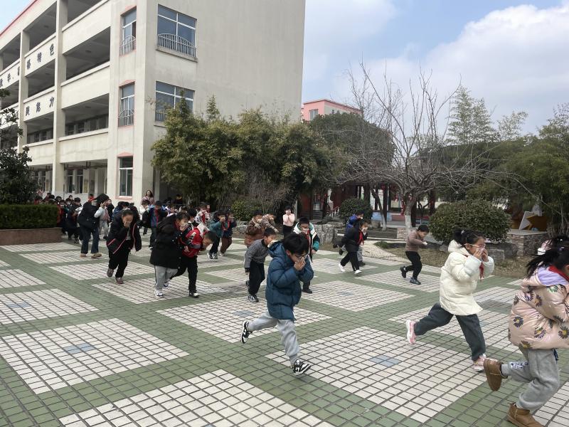 0D000A9B0B989B74C09395D953E93102.png 0D000A9B0B989B74C09395D953E93102.png