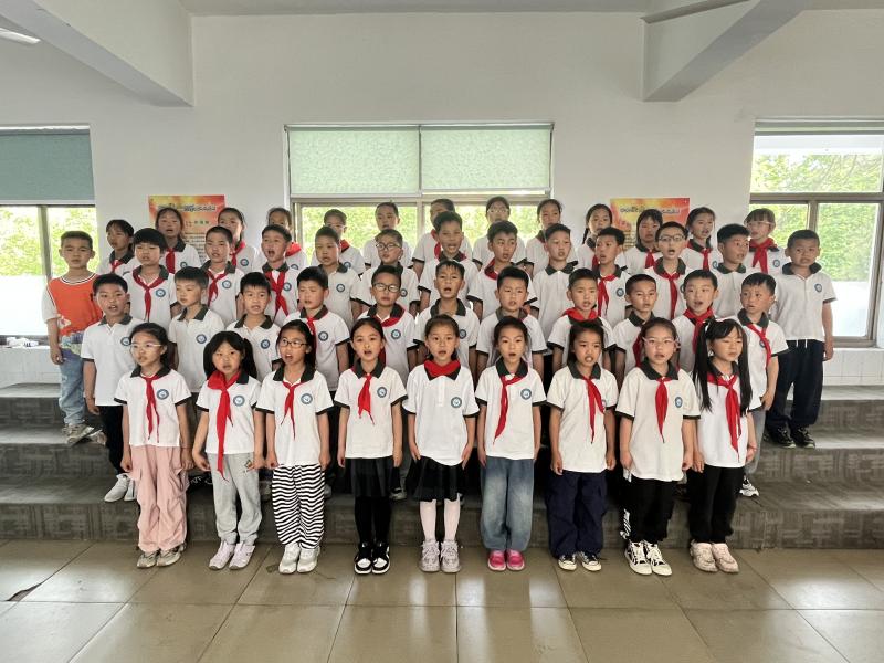 班级合唱4.JPG 班级合唱4.JPG