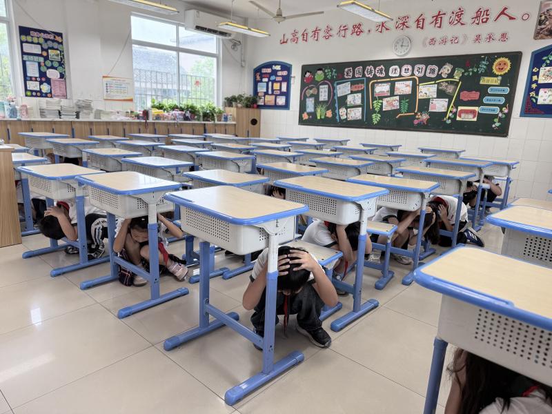 地震逃生九月2.png 地震逃生九月2.png